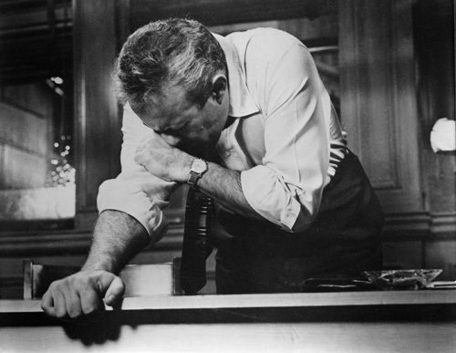 تحلیل روانشناختی فیلم ۱۲ مرد خشمگین (12 Angry Men) Lee J. Cobb in 12 Angry Men (1957)