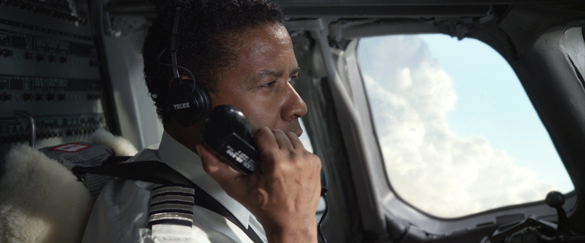 تحلیل روانشناختی فیلم پرواز (Flight) Denzel Washington in Flight (2012)
