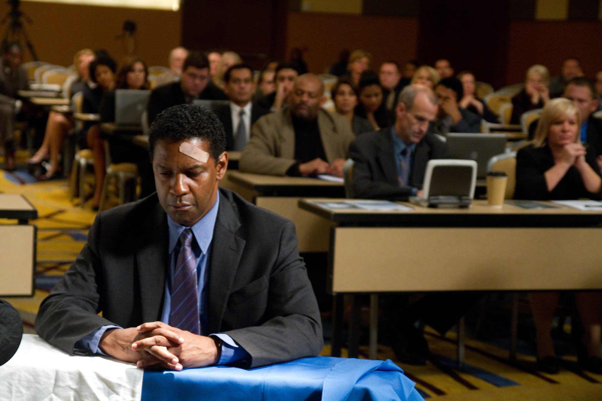تحلیل روانشناختی فیلم پرواز (Flight) Denzel Washington in Flight (2012)