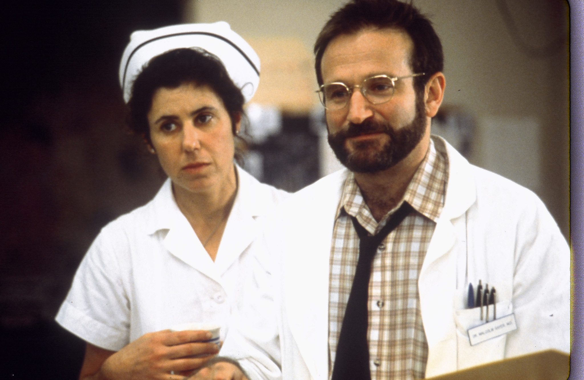 تحلیل روانشناختی فیلم بیداریها (Awakenings) Robin Williams and Julie Kavner in Awakenings (1990)