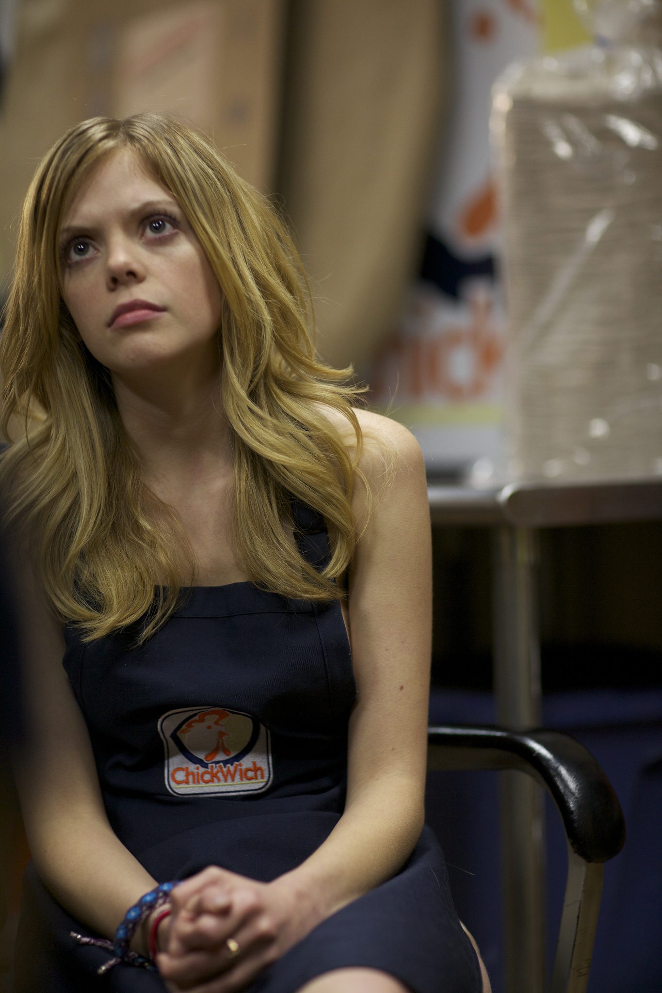تحلیل روانشناختی اطاعت (Compliance) Dreama Walker in Compliance (2012)