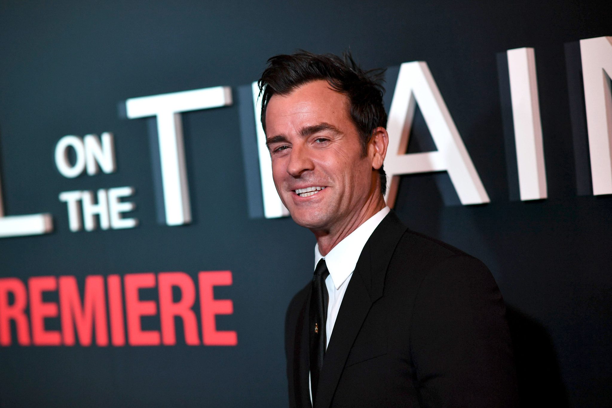 تحلیل روانشناختی فیلم دختر در قطار (The Girl on the Train) Justin Theroux at an event for The Girl on the Train (2016)